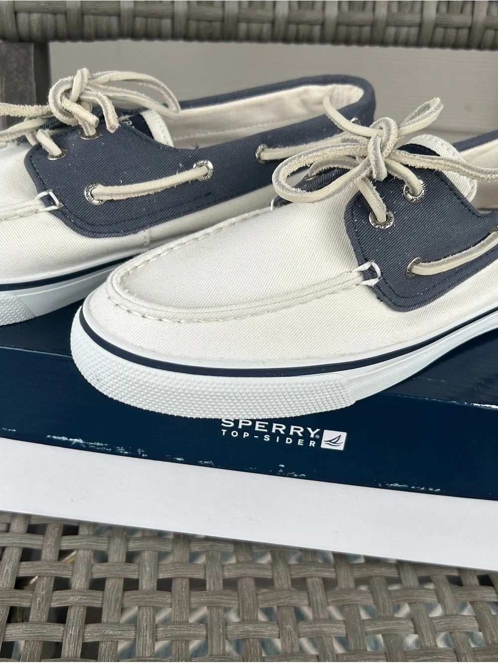 Sperry Canvas Boat Shoes in Navy and White, NWT, size 8.5
